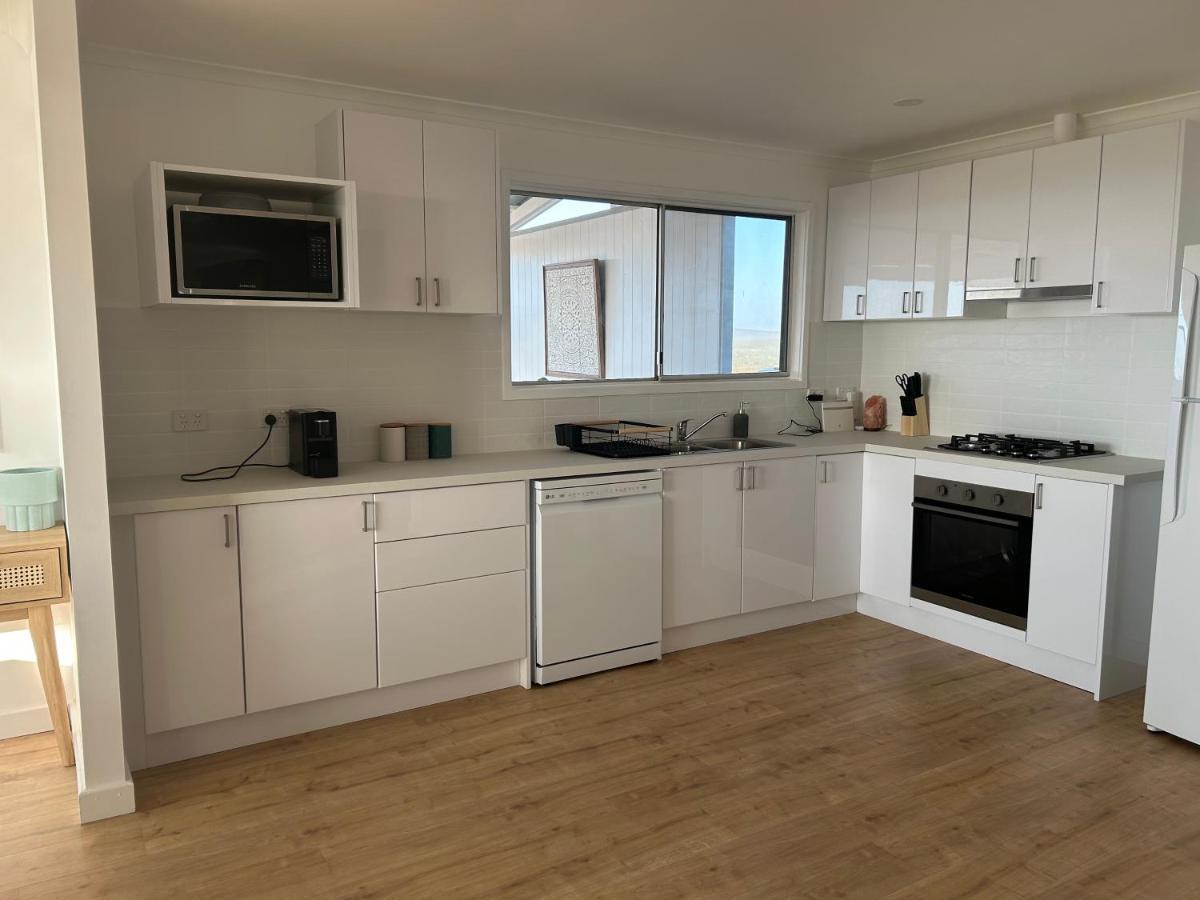Ocean View Retreat Villa Калбари Екстериор снимка